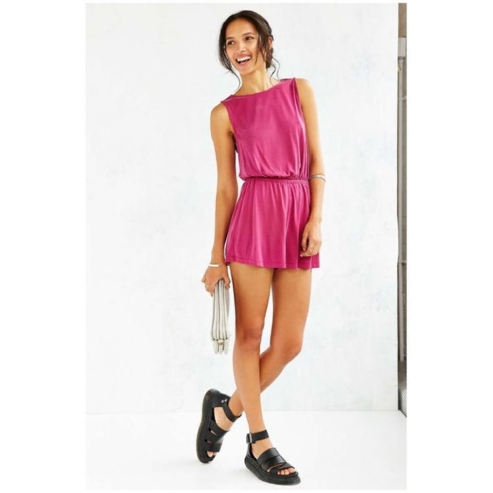 SILENCE + NOISE Berry Pink Two Twisted Romper sz M - Picture 7 of 8